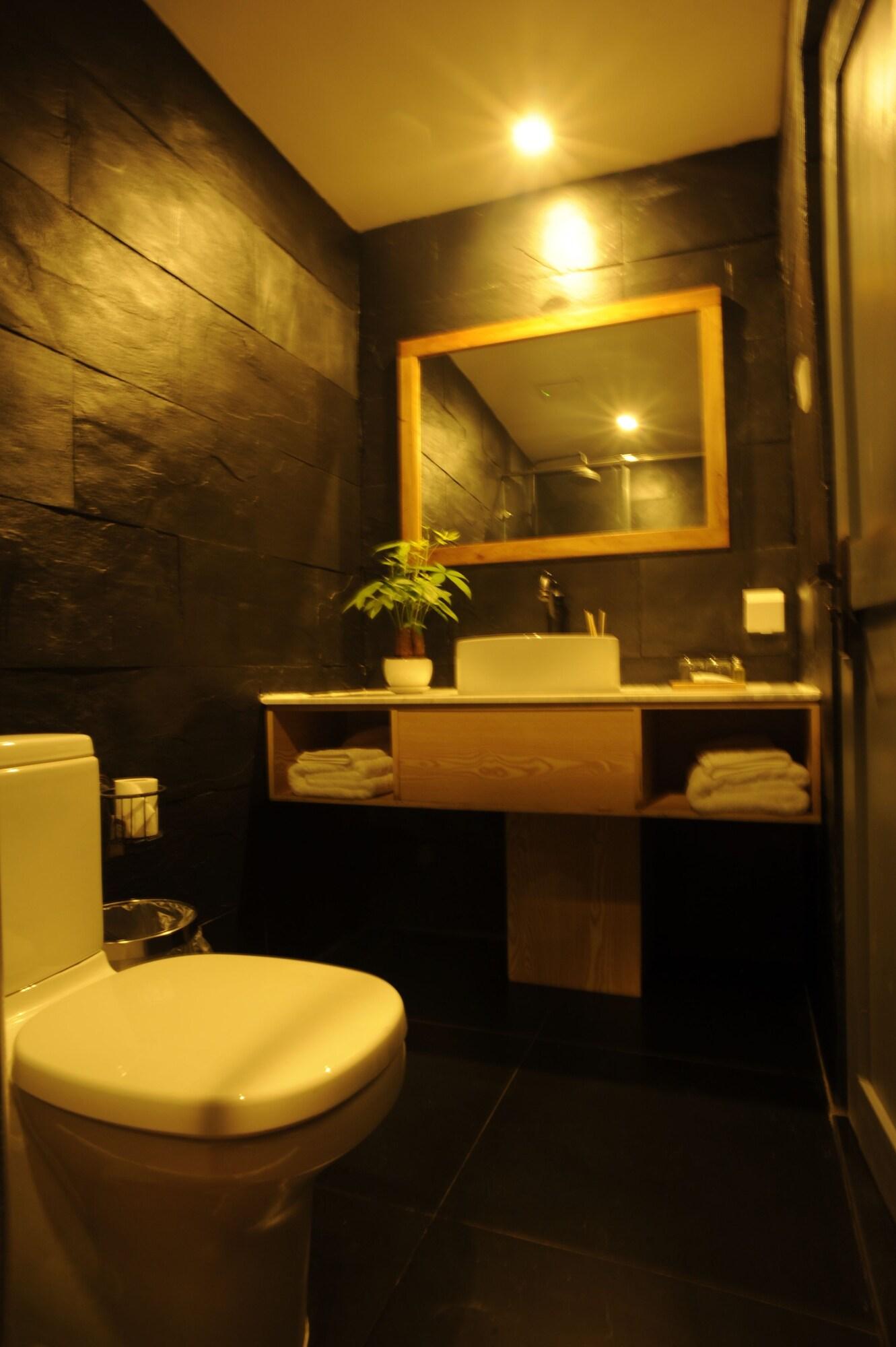 Xinxiang Yayuan: Courtyard With Sky Garden Near Tiananmen 4*