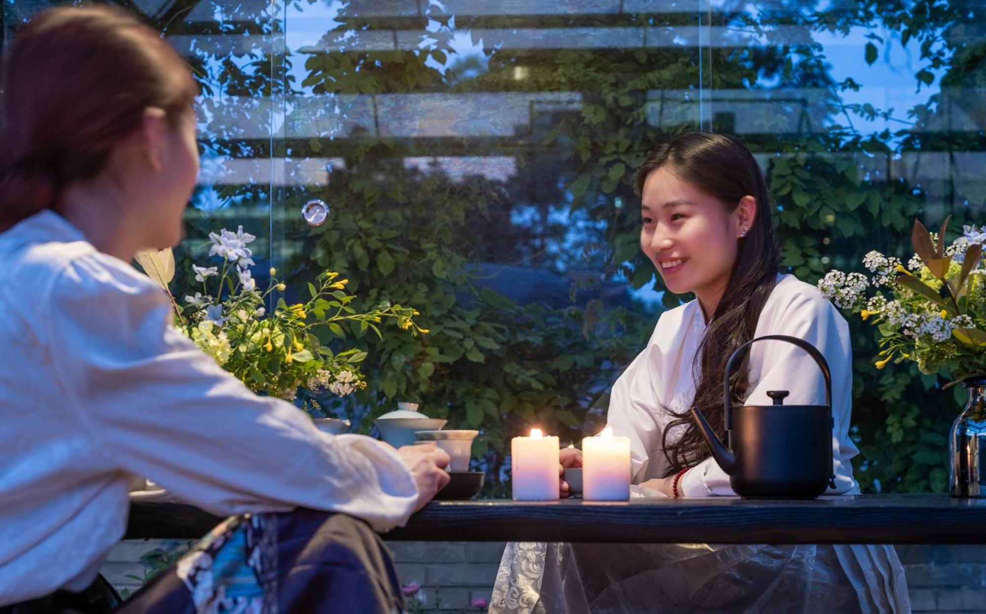 Hotel Xinxiang Yayuan: Courtyard With Sky Garden Near Tiananmen