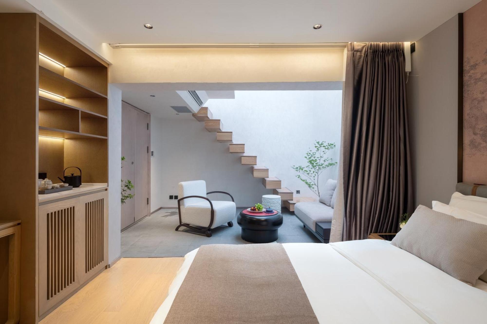 Hotel Xinxiang Yayuan: Courtyard With Sky Garden Near Tiananmen 4*