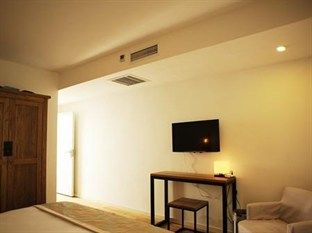 Xinxiang Yayuan: Courtyard With Sky Garden Near Tiananmen Hotel Beijing